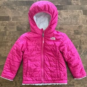 Toddler Girls size 4T North Face reversible winter coat. Almost new condition!